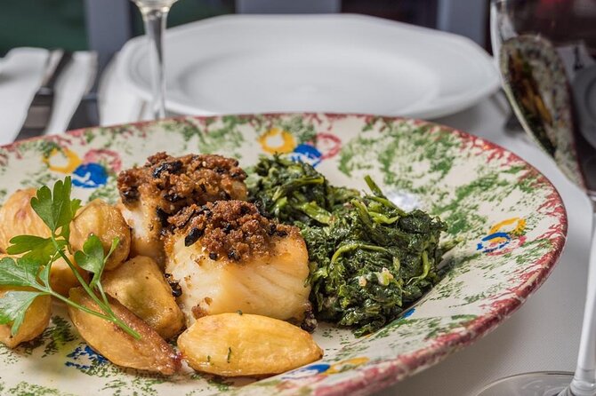 Private Traditional Cooking Class on a Historic Farm near Porto - Who should book this experience