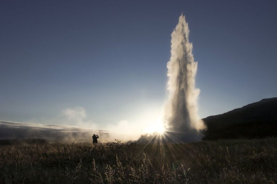 Reykjavik: Golden Circle, Tomato Farm and Kerið Crater Tour - Gullfoss, where the weather becomes part of the show