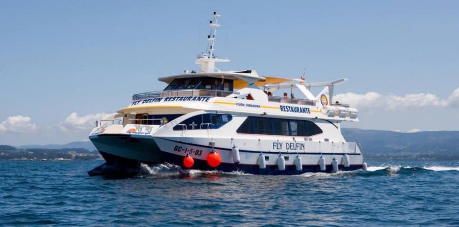Ría de Arousa: Boat Ride to Mussel Farm with Tasting - Finding the floating bateas