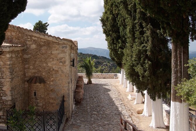 Road-trip to Lasithi, Zeus Cave, Vidiani, Krasi & Olive Mill Farm - Who should book this Cretan road trip?