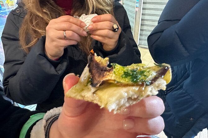 Rome City Center Largest Farmers Market and Street Food Tour - The guide can make or break the short format