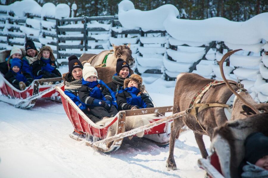 Rovaniemi: Santa’s Village & Snowmobiling to Reindeer Farm - Lunch gives you a useful warm break