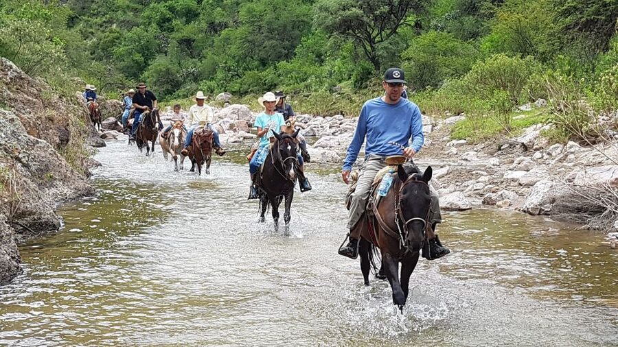 San Miguel de Allende: Full-Day Ranch Adventure - Hiking, swimming, and roping lessons