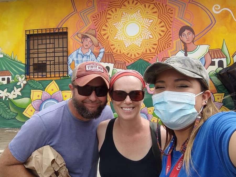 San Salvador: Full Day Ruta de Las Flores and Coffee Farm - Guides add value beyond simple transport
