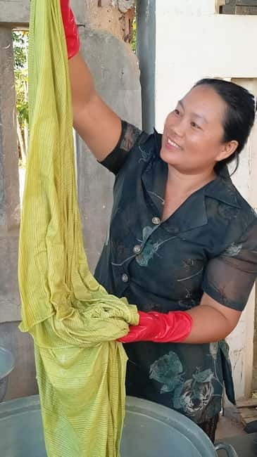 Siem Reap: Lotus Silk Farm- Tour, Lake & Masterclass - The lotus-field boat ride is the quiet reward