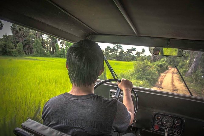Siem Reap: Silk Farm & Countryside Offbeat Jeep Tour - Leaving Siem Reap for the countryside