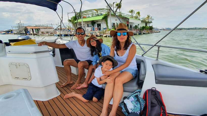Singapore: Guided Boat Tour and Kelong Fish Farm Visit - Singapore’s North Eastern Banks by Catamaran