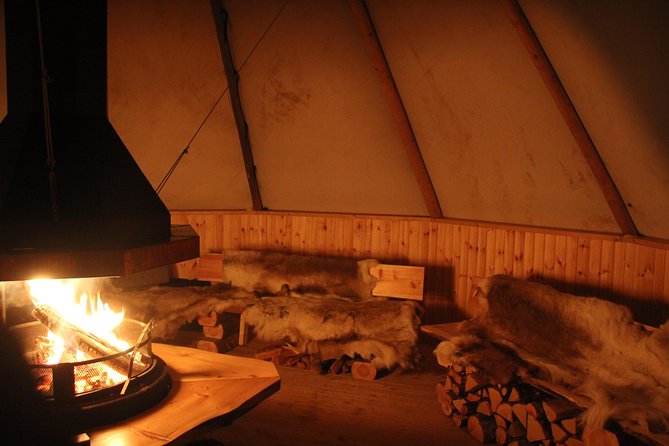 Sleigh Ride w/ snacks - Experience Arctic Farm Life - How the private format changes the day