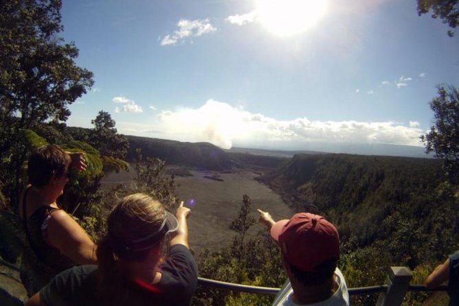 Small-Group Big Island Tour: Hawaii Volcanoes National Park and Kona Coffee Farm - Food, comfort, and what to pack