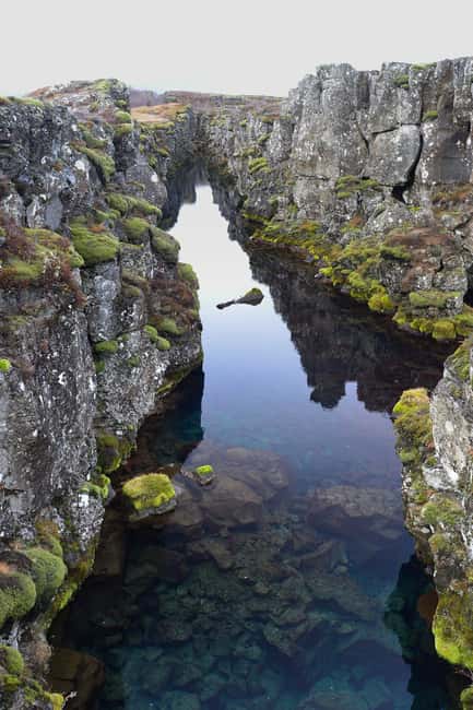 Small Group Golden Circle Tour w/ Kerid & Tomato Farm Visit - Starting from Reykjavik in a small-group minivan