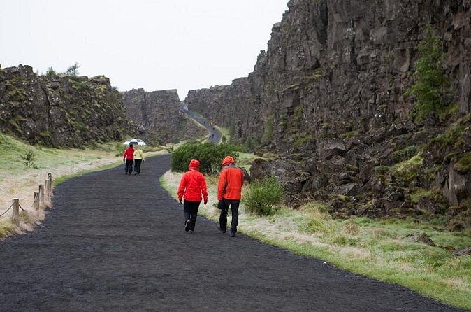 Small Group Golden Circle with Kerid Crater & Tomato Farm Visit - Fridheimar Tomato Farm: geothermal farming in action