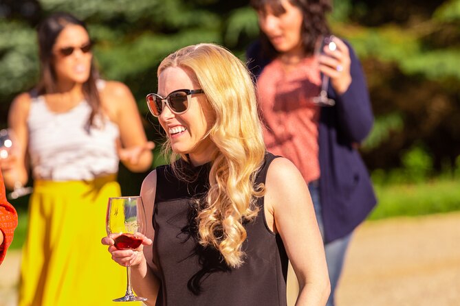 Small-Group Vineyard and Orchard Tour with Wine Tasting in Muscoda - Key points to know before you book