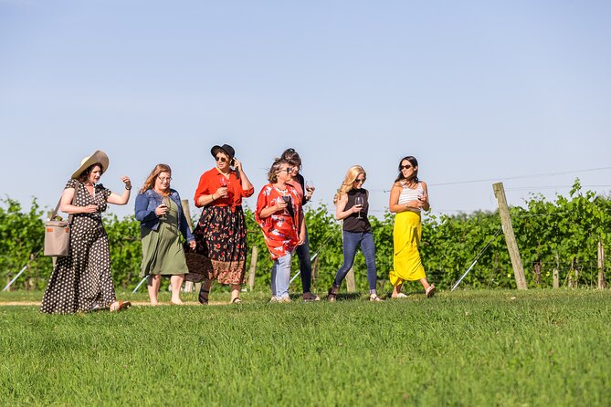 Small-Group Vineyard and Orchard Tour with Wine Tasting in Muscoda - A vineyard visit in Wisconsin’s Driftless region