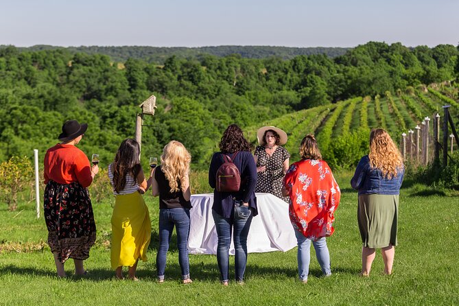Small-Group Vineyard and Orchard Tour with Wine Tasting in Muscoda - What seasonal visits can add