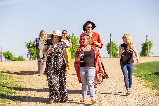 Small-Group Vineyard and Orchard Tour with Wine Tasting in Muscoda - Practical details that matter