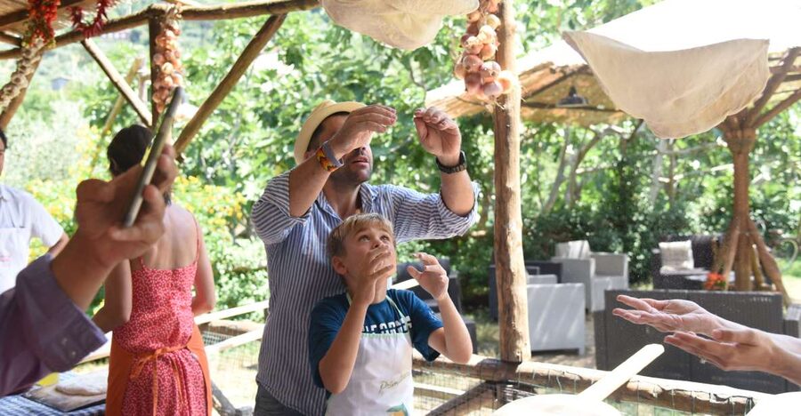 Sorrento: Pizza Lesson, Wine, and Limoncello at a Local Farm - Arriving at Primaluce above the Gulf of Naples