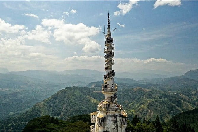 Sri Lanka All Inclusive Day Tour: Hiking & Activities Farmers Village Kandy - Poddalgoda lunch and working fields