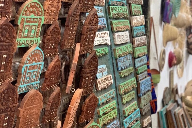 STONE TOWN and SPICE FARM TOUR ( Lunch Included ) - Shopping time without pressure