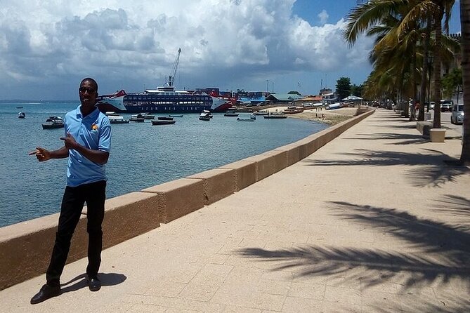 Stone town historical tour + Spice farm tour - The Old Fort and Stone Town’s military past