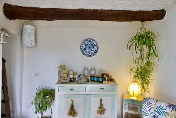 Sustainable Farm Tour & Northern Italian Cooking Class in Asti - Cooking family recipes in a real home kitchen
