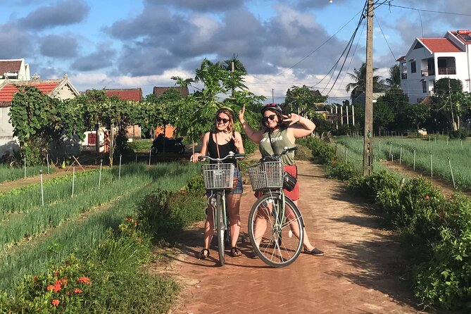 Tra Que Village Cycling And Farming - What to bring and what not to expect