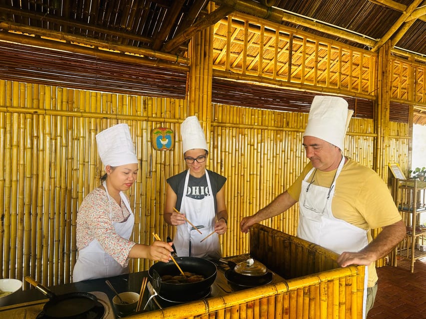 Tra Que Village Vegetable Farm Experience by Bike - Who should book this experience?