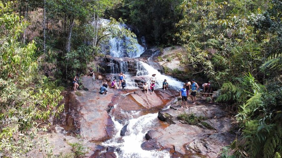 Trekking to Hidden Waterfall & Sturgeon Farm for dog-lovers - Adding a coffee or candle workshop