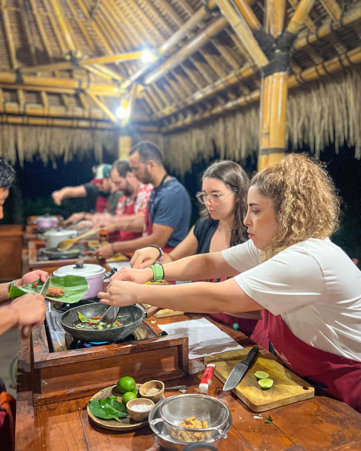 Ubud: Organic Farm Harvest, Bali Cooking Class by Pemulan - The Morning Market and Balinese Shopping