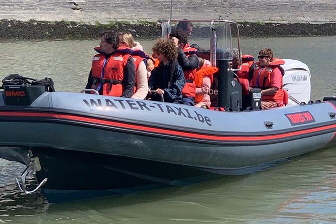 Unforgettable sea trip to the wind farms in the North Sea - The guide’s explanation before and during the trip