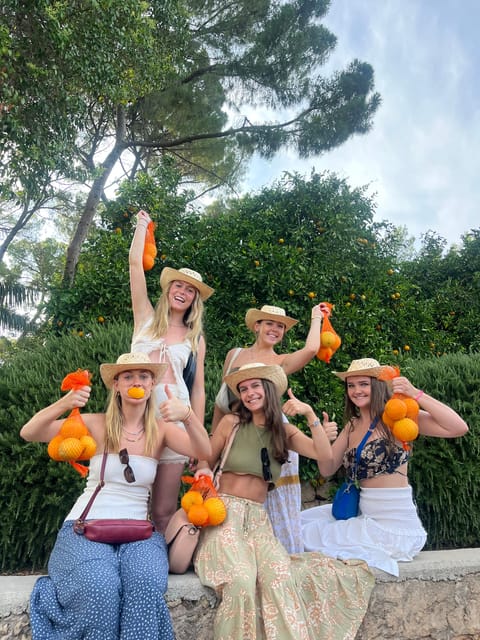 Valencia: Orange Farm and Orchard Trip with Tastings - Walking through the citrus collection