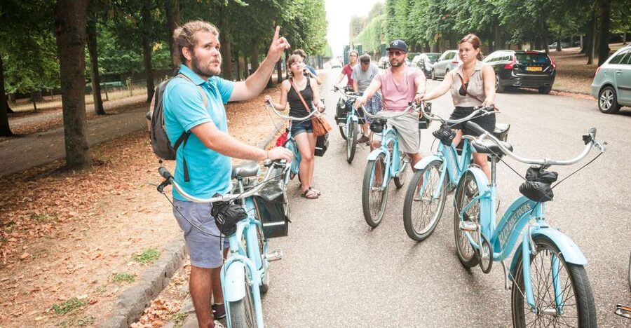 Versailles Bike Tour with Palace & Queen Farm Entrance - The best parts of the day at a glance