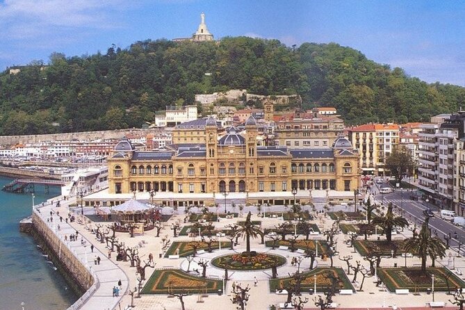 Visit San Sebastian and a Family Cheese Farm with Tasting (From Bilbao) - Cheese, cider, wine, and the Basque txoko