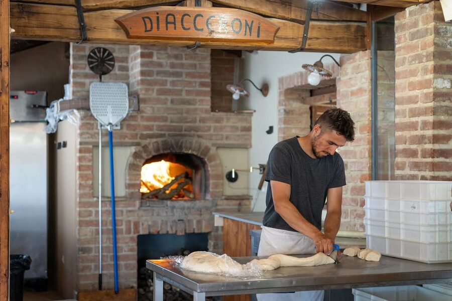 Volterra: Pizza Cooking Class in a tuscan farmhouse - Key points to know before booking