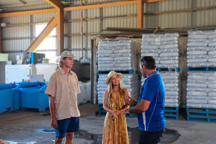 Wonga: Guided Fishing, Farming and Tasting Tour - Booking flexibility and group details