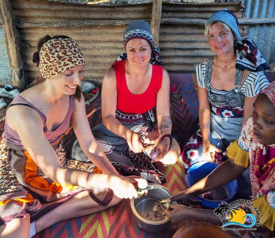 Zanzibar: Spice Farm Tour with Traditional Cooking Class - The coconut climber and the working palm