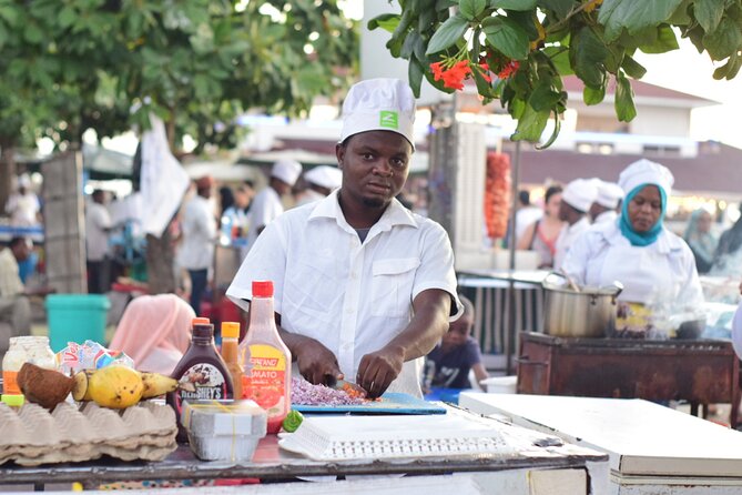Zanzibar Stone Town Historical Tour and Spice Farm Tour - Palace Museum: 30 minutes with the sultans