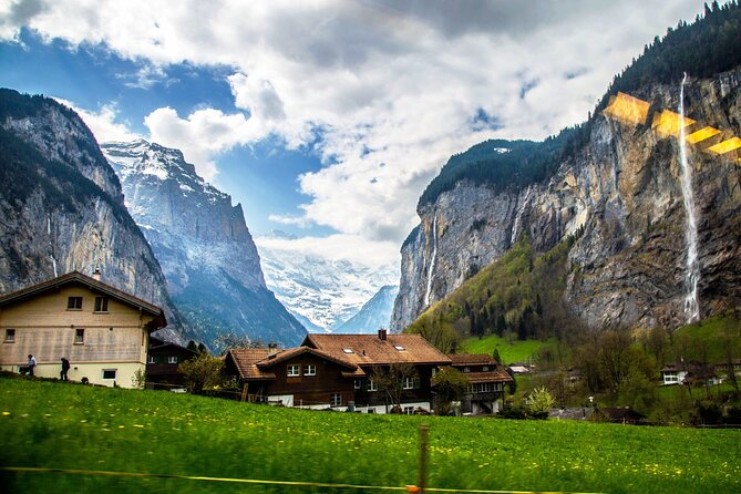 Zurich: Chocolarium and Appenzeller Schaukäserei Tour - From Zurich Bus Station into the Swiss countryside